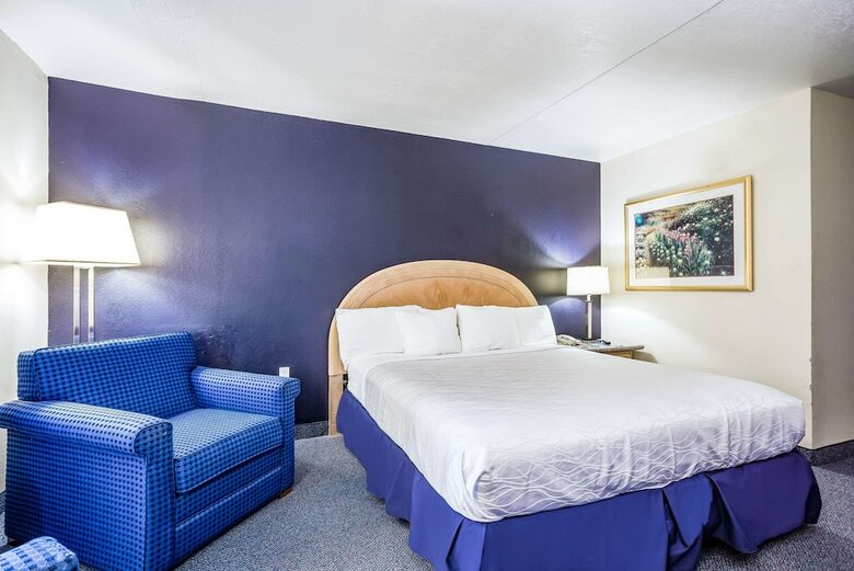 Hotel Rodeway Inn Branson, Brick House