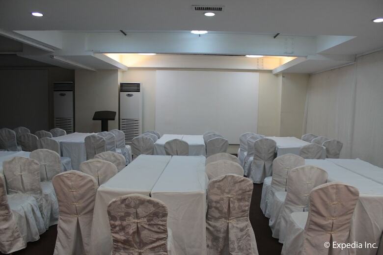 Subic Bay Venezia Hotel
