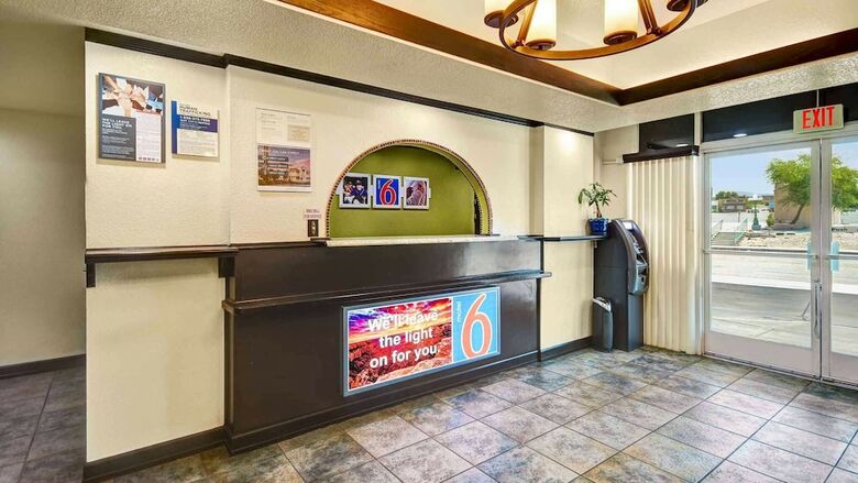 Motel 6 Lake Havasu, Az - Lakeside