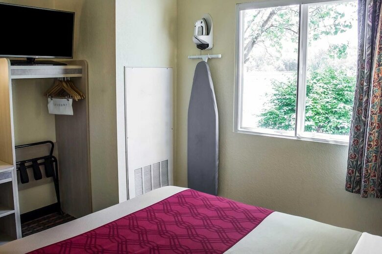 Hotel Econo Lodge