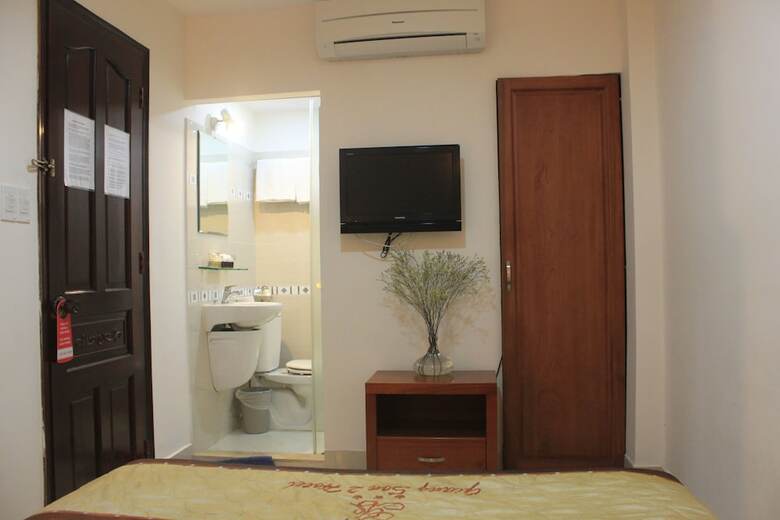 Giang Son 2 Hotel
