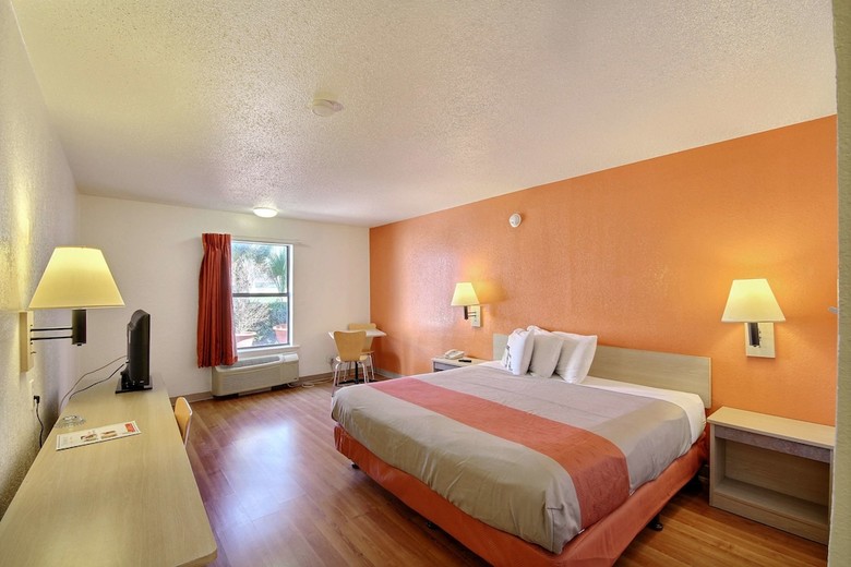 Motel 6 Laredo, Tx - North I-35