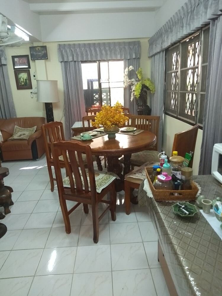 Hotel Saithong House