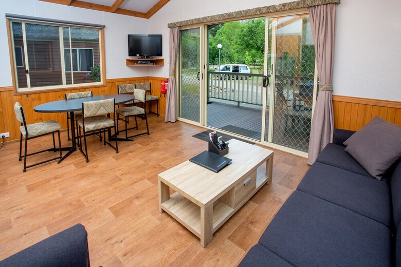 Cabana Bright Freeburgh Caravan Park