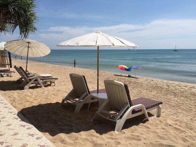 Hotel Baan Rim Lay