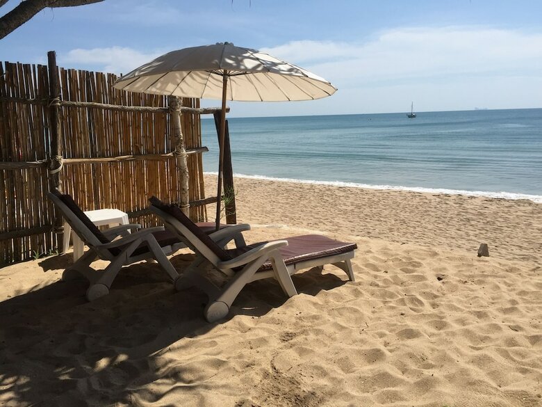 Hotel Baan Rim Lay