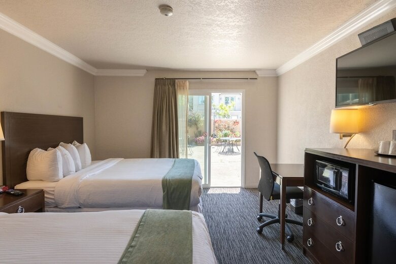 Hotel Cannery Row Inn