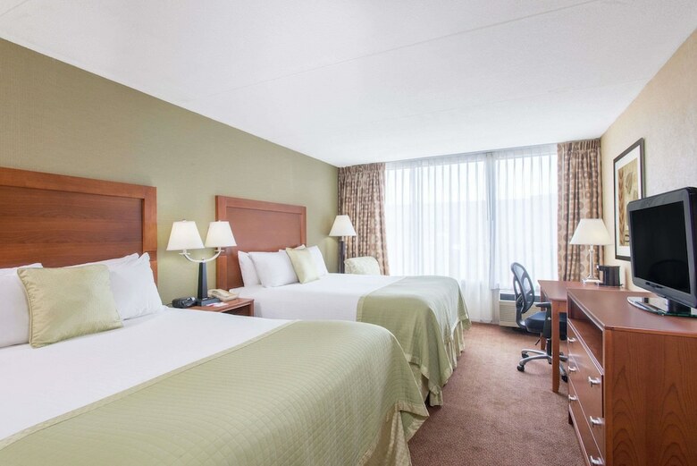 Hotel Ramada By Wyndham Ellsworth