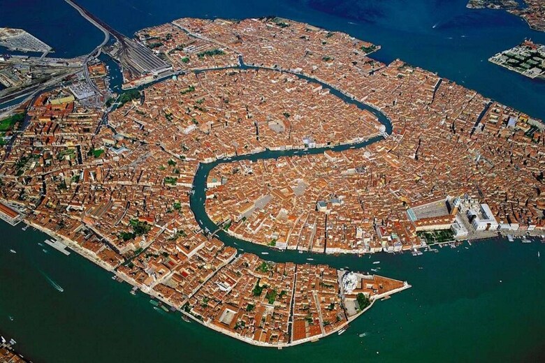 Venice Gran Design Apartments
