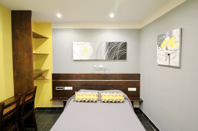 Hotel H�tel Des Pyr�n�es