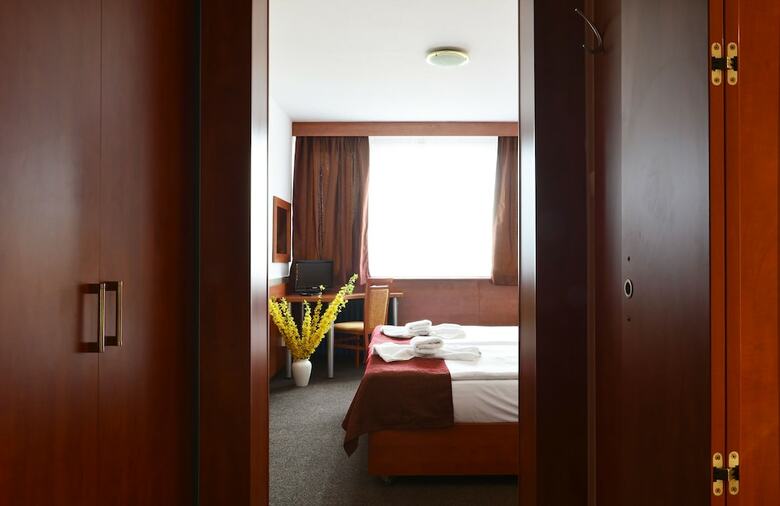 Hotel Tristar