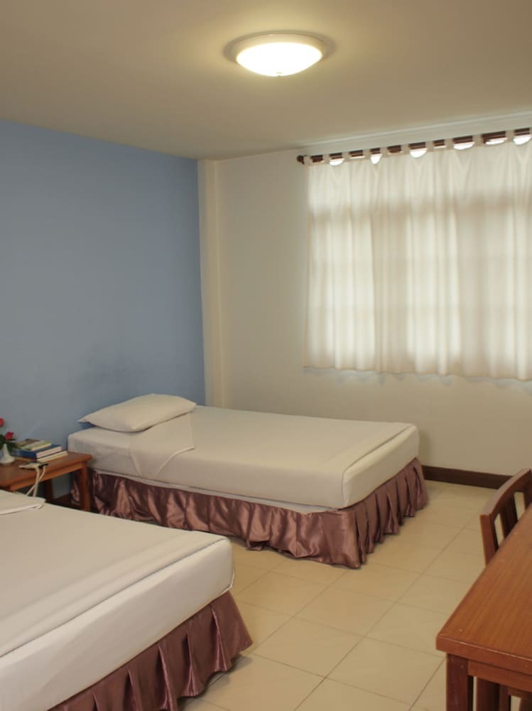 Sun Hotel