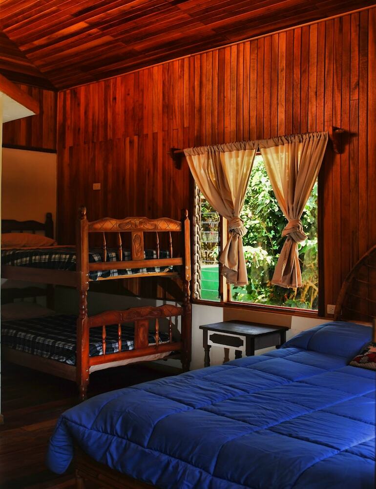 Hostal Pensi�n Santa Elena
