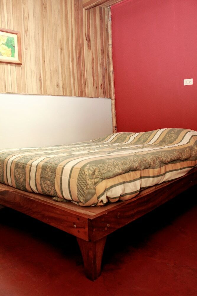 Hostal Pensi�n Santa Elena
