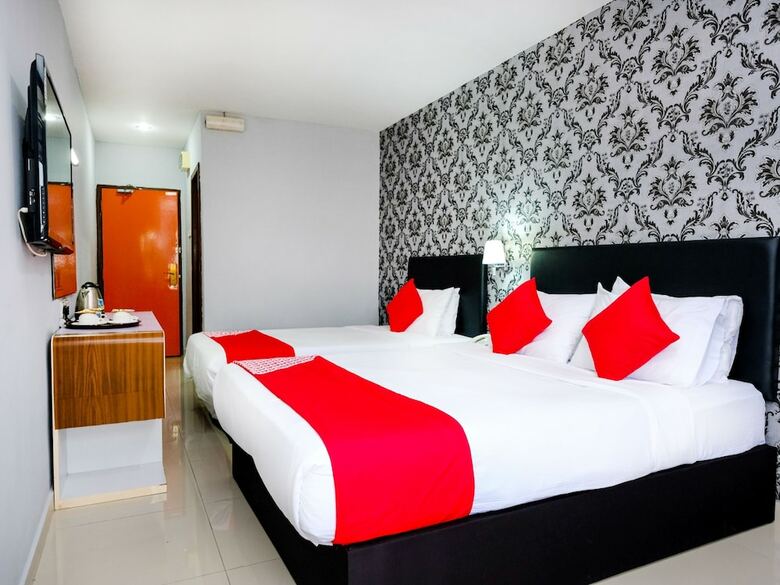 Oyo 546 Grand City Hotel