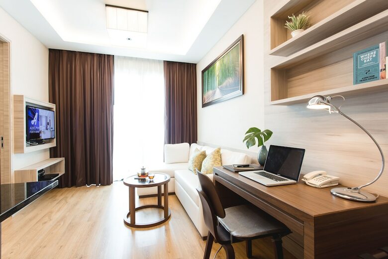 Hotel Adelphi Forty-nine