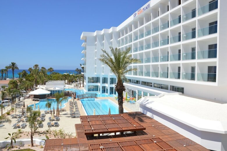 Vassos Nissi Plage Hotel