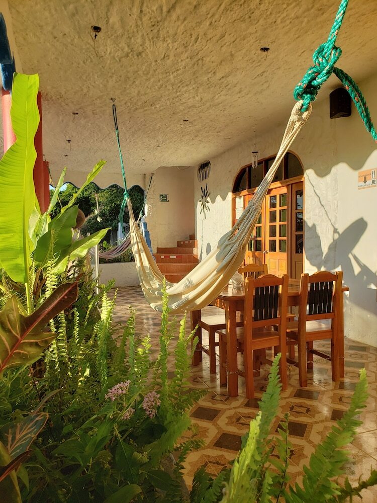 Bed & Breakfast Royal Galapagos Inn