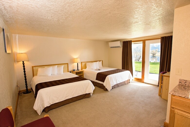 Hotel Ninepipes Lodge