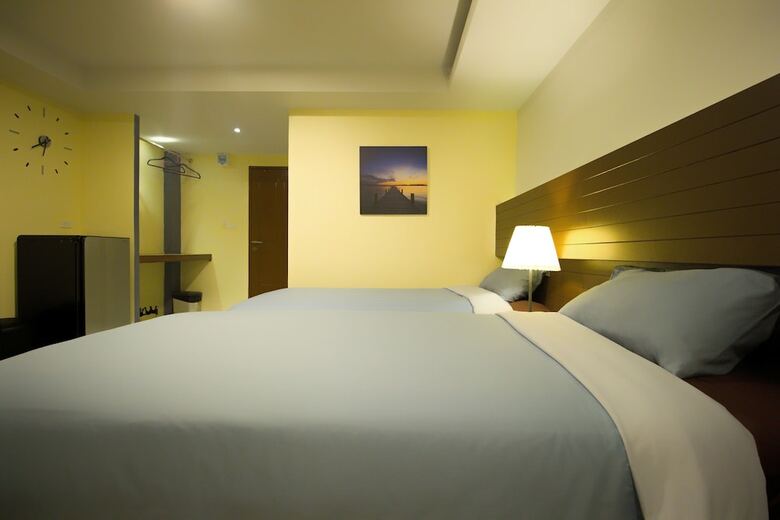 Hotel The Avail