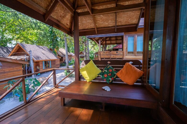 Hotel Lipe Beach Resort