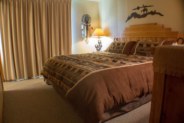 Chateaux Condominiums By Crested Butte Lodging