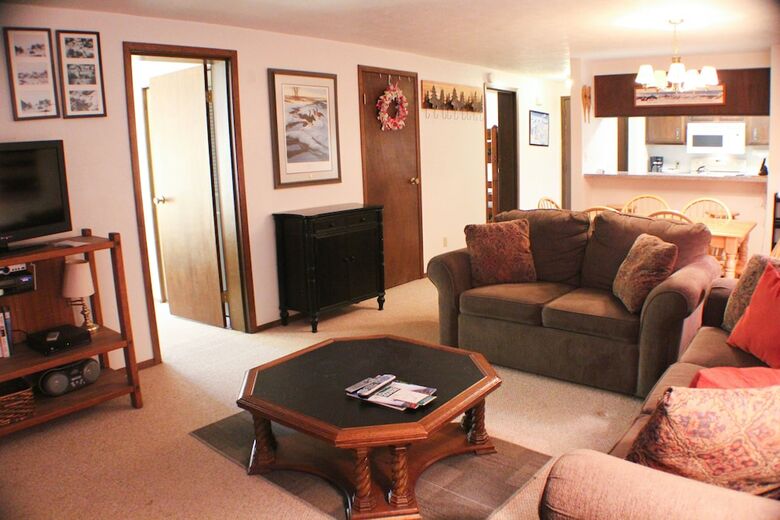 Chateaux Condominiums By Crested Butte Lodging