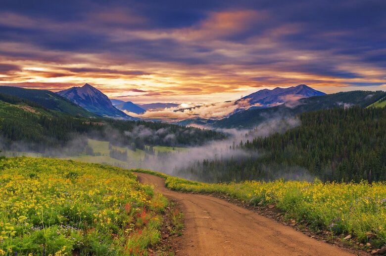 Three Seasons Hotel Suites By Crested Butte Lodging