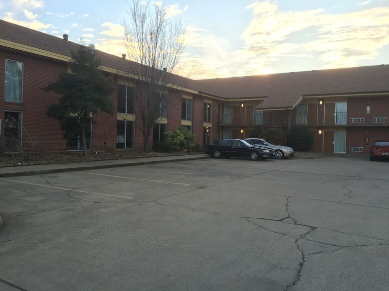 Hotel Fairview Inn & Suites