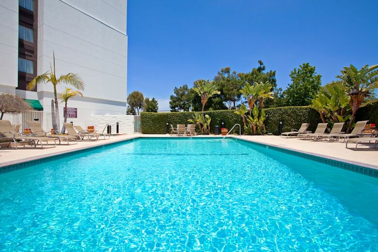 Hotel Holiday Inn La Mirada