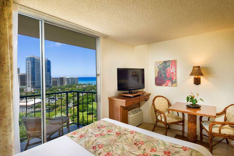 Luana Waikiki Hotel & Suites