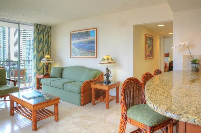 Luana Waikiki Hotel & Suites