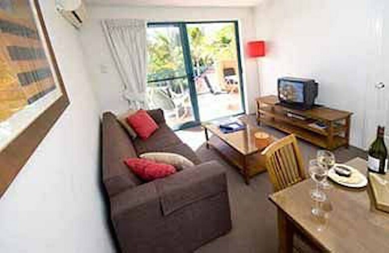 Apartamentos Karana Palms Resort