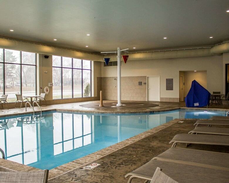 Hotel Comfort Inn & Suites