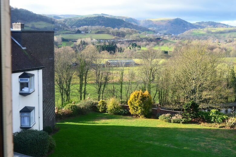 Bryn Howel Hotel