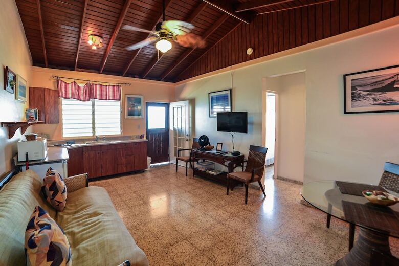 Lemontree Oceanfront Cottages