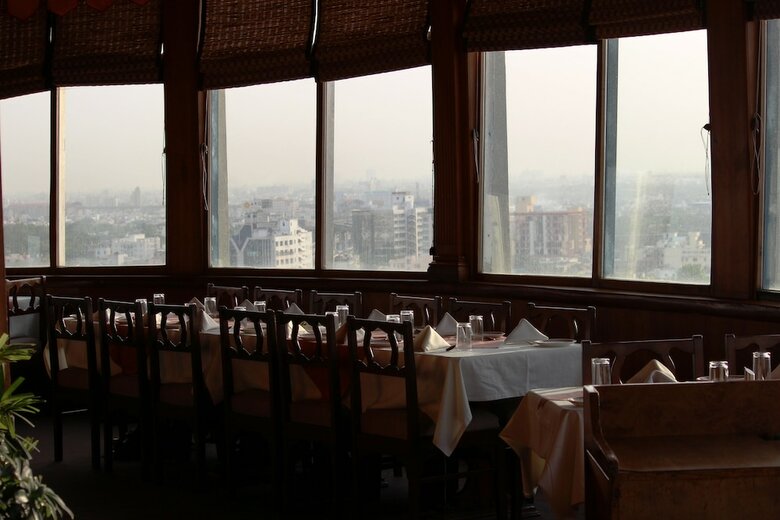 Hotel Om Tower