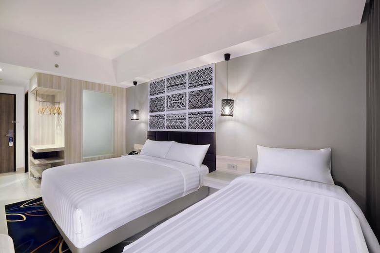 Hotel Aston Anyer Beach Resort