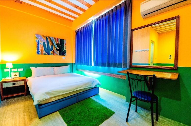 Hotel Oasis Inn