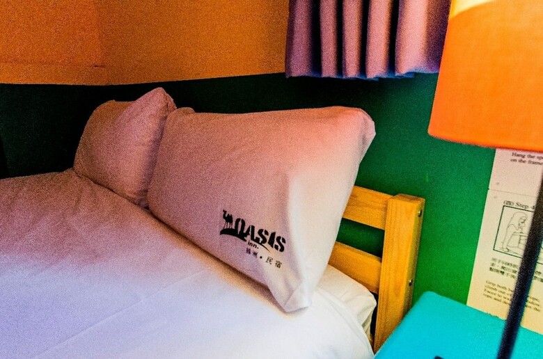 Hotel Oasis Inn