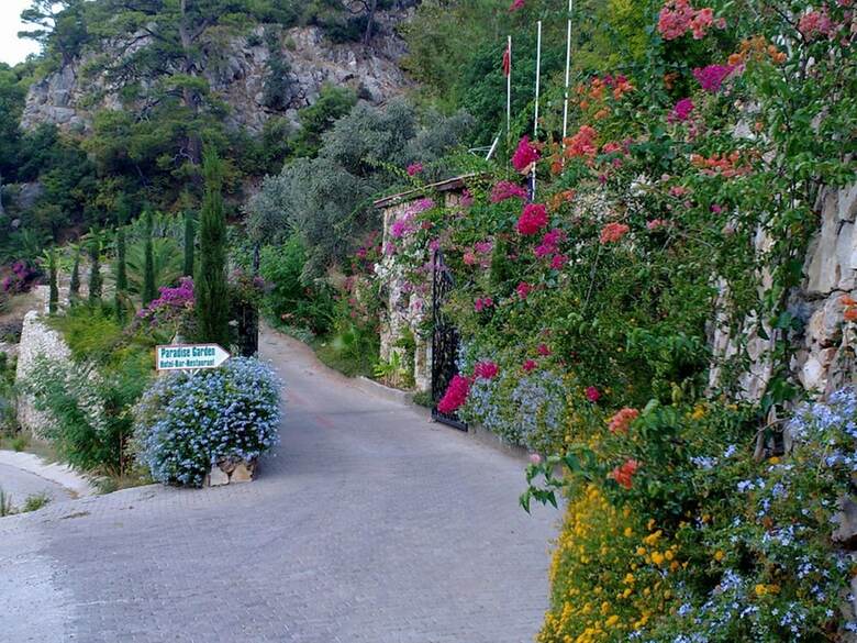 Paradise Garden Hotel
