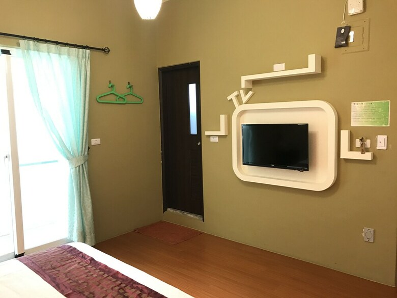 Bed & Breakfast Happy Life Hostel