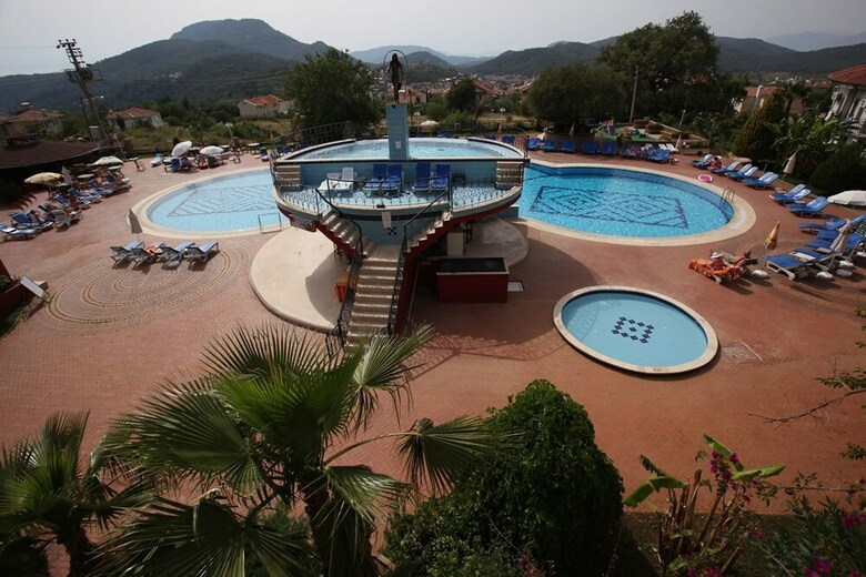 Destina Hotel