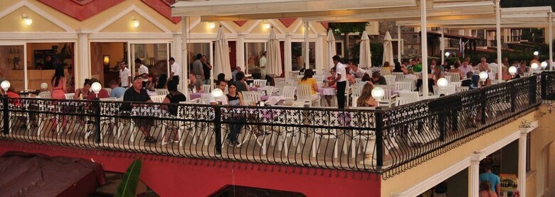 Destina Hotel