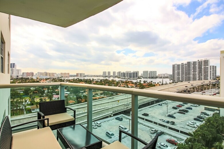 Ocean Reserve Oceanview Sunny Isles Luxury Condos