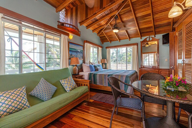 Posada Blue Tang Inn