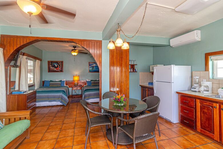 Posada Blue Tang Inn