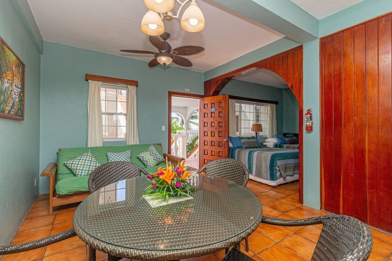 Posada Blue Tang Inn