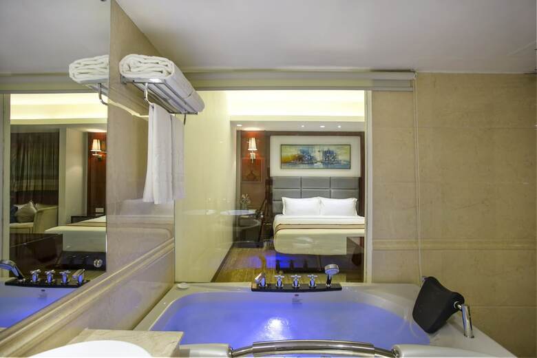 Hotel Bengal Blueberry