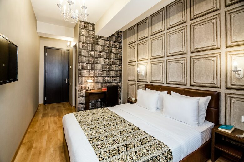 Hotel Diamond Dat Exx Company